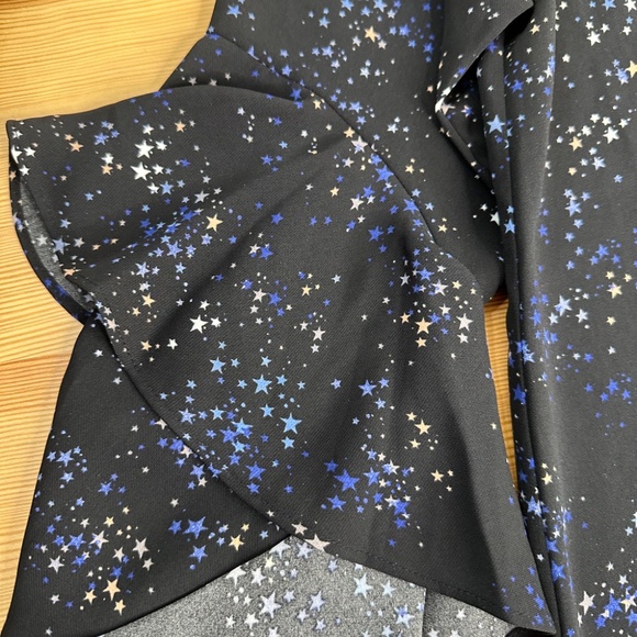 Sanctuary Blouse - Star Print with Ruffle Sleeves - Size MEDIUM M - Picture 8 of 11